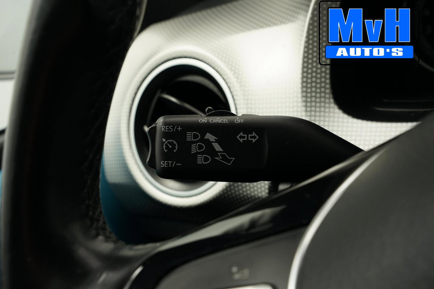 Volkswagen up! 1.0 BMT high up!|PANO|CAMERA|CRUISE|ORG.NL