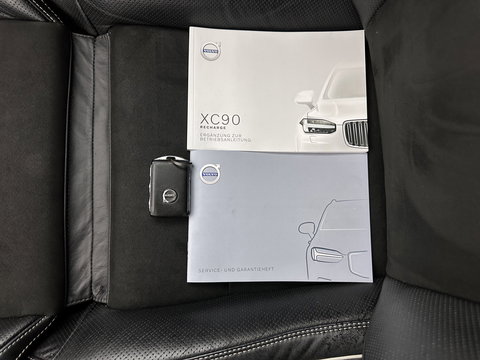 Volvo XC90 2.0 T8 Recharge AWD R-Design Black Pack [ 7-Pers. ] Aut. *PANO | LEATHER-ALCANTARA | FULL-LED | MEMORY-PACK | BOWERS&WILKINS | BLINDSPOT | KEYLESS | DIGI-COCKPIT | NAVI-FULLMAP | PRIVACYGLASS | HEATED-SPORTSEATS | TOWBAR | 22''ALU*