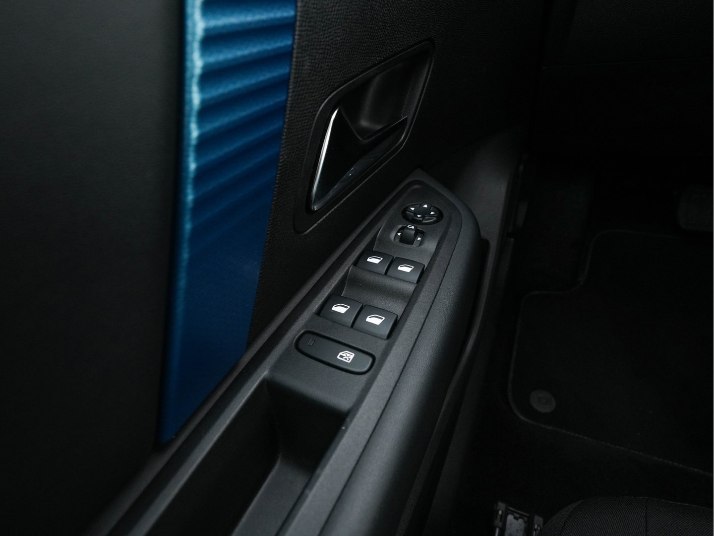 Citroën Ë-C4 Live 50 kWh [ 3-Fase-11kW] {SOH-88%} (INCL-BTW) Aut. *HEATPUMP | DIGI-COCKPIT | COMFORT-SEATS | DAB | ECC | CAPLAY | LANE-ASSIST | PDC | CRUISE*