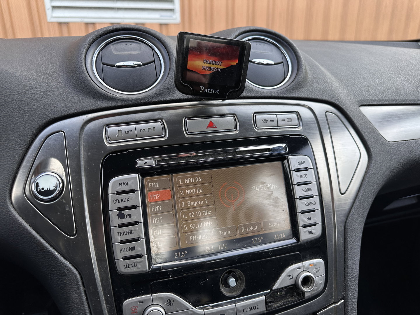 Ford Mondeo 2.0-16V Titanium | Handel / Export |