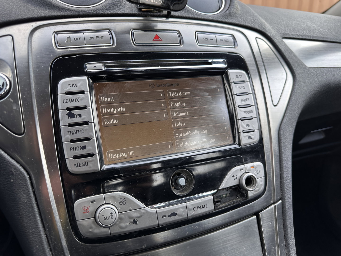 Ford Mondeo 2.0-16V Titanium | Handel / Export |