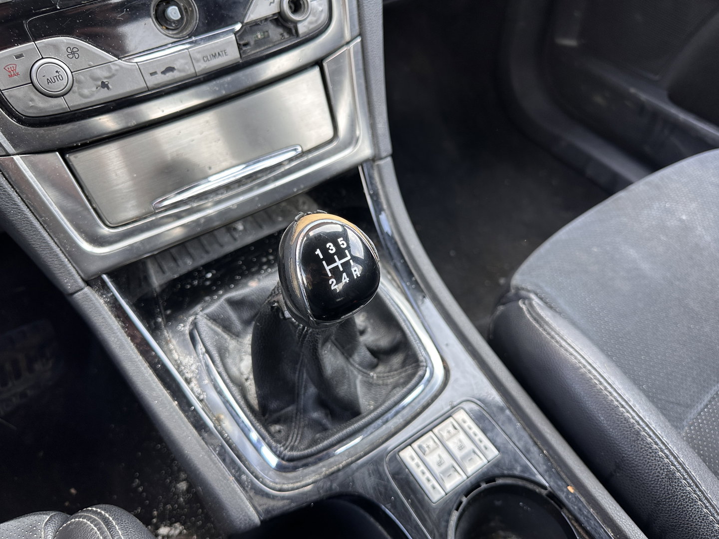 Ford Mondeo 2.0-16V Titanium | Handel / Export |