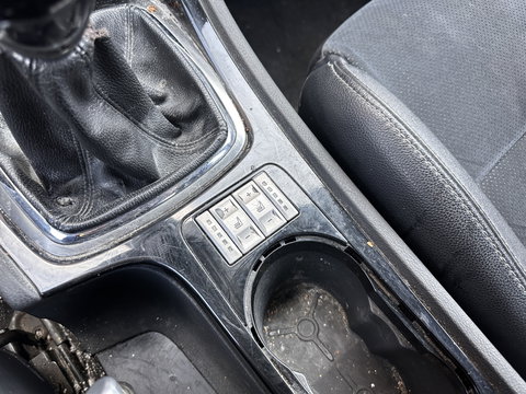 Ford Mondeo 2.0-16V Titanium | Handel / Export |