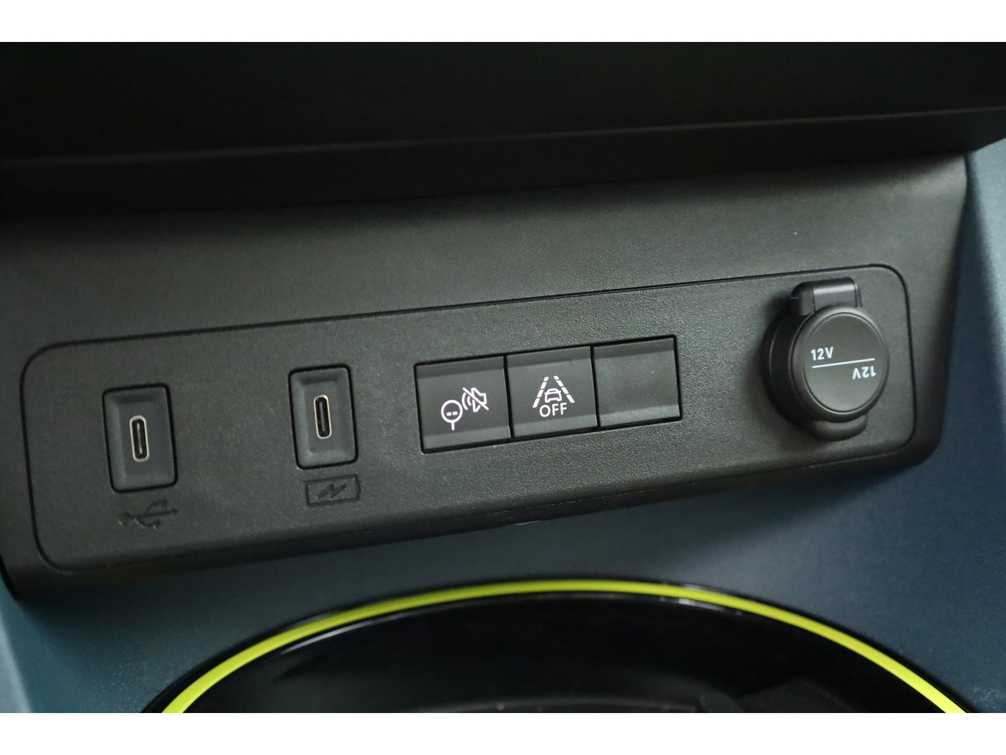 Fiat Grande Panda La Prima 11 kW 44 kWh | Winter Pack | Camera | Apple CarPlay & Android Auto | Cruise | Navi | DAB