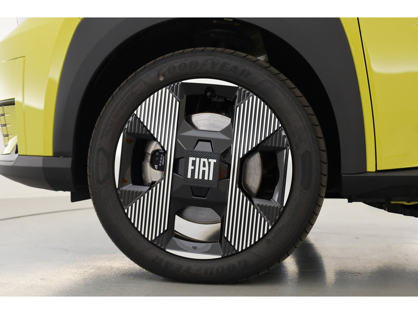 Fiat Grande Panda La Prima 11 kW 44 kWh | Winter Pack | Camera | Apple CarPlay & Android Auto | Cruise | Navi | DAB