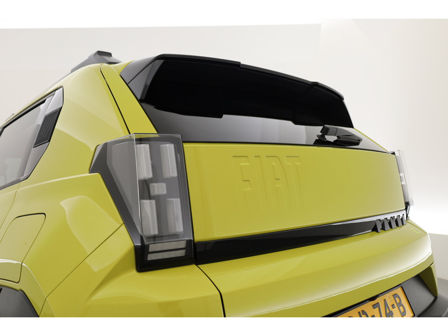 Fiat Grande Panda La Prima 11 kW 44 kWh | Winter Pack | Camera | Apple CarPlay & Android Auto | Cruise | Navi | DAB