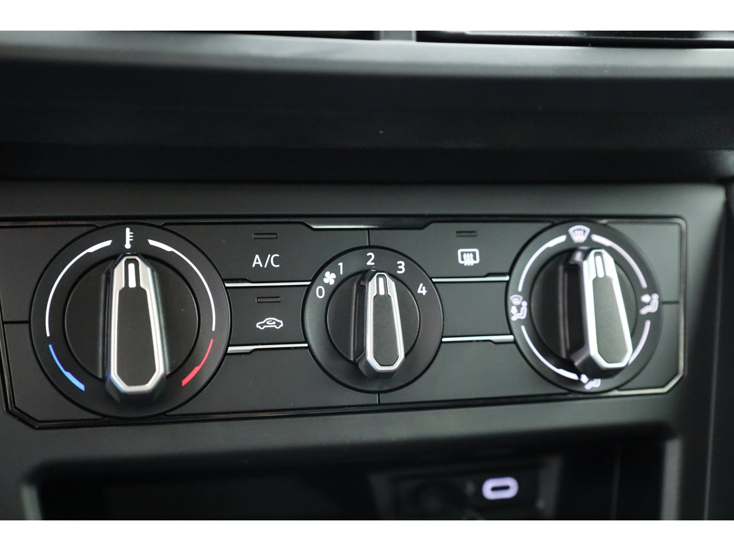 Volkswagen Polo 1.0 TSI Life | Adapt. Cruise | Trekhaak | LED | PDC V+A | Apple CarPlay & Android Auto | Airco