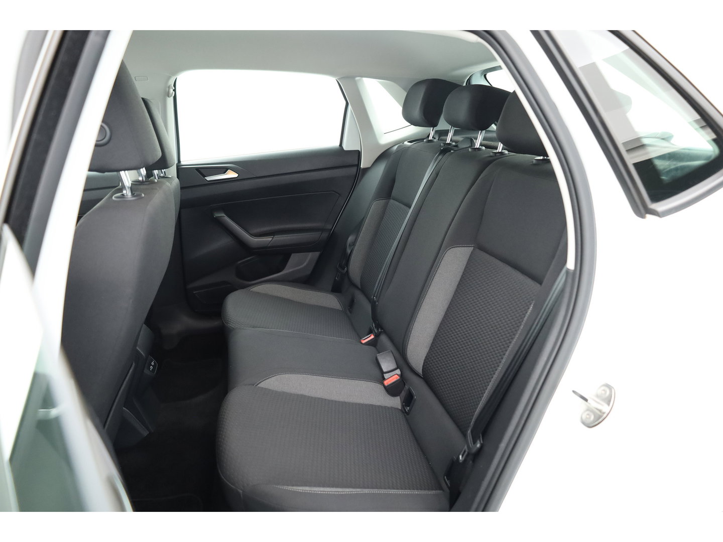 Volkswagen Polo 1.0 TSI Life | Adapt. Cruise | Trekhaak | LED | PDC V+A | Apple CarPlay & Android Auto | Airco