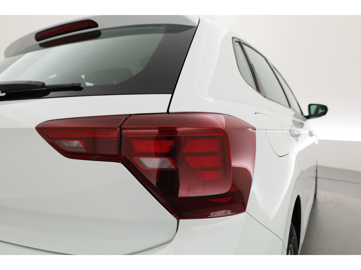 Volkswagen Polo 1.0 TSI Life | Adapt. Cruise | Trekhaak | LED | PDC V+A | Apple CarPlay & Android Auto | Airco