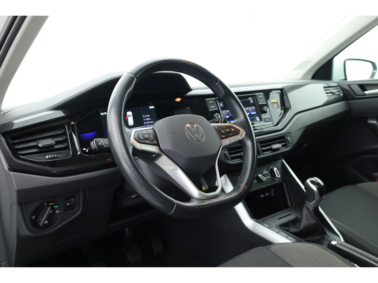 Volkswagen Polo 1.0 TSI Life | Adapt. Cruise | Trekhaak | LED | PDC V+A | Apple CarPlay & Android Auto | Airco