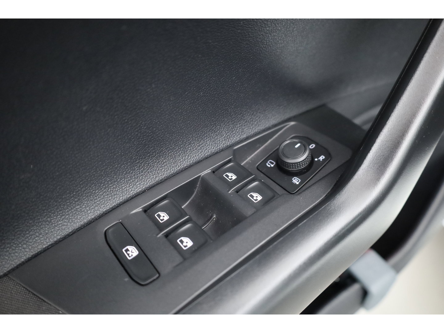 Volkswagen Polo 1.0 TSI Life | Adapt. Cruise | Trekhaak | LED | PDC V+A | Apple CarPlay & Android Auto | Airco