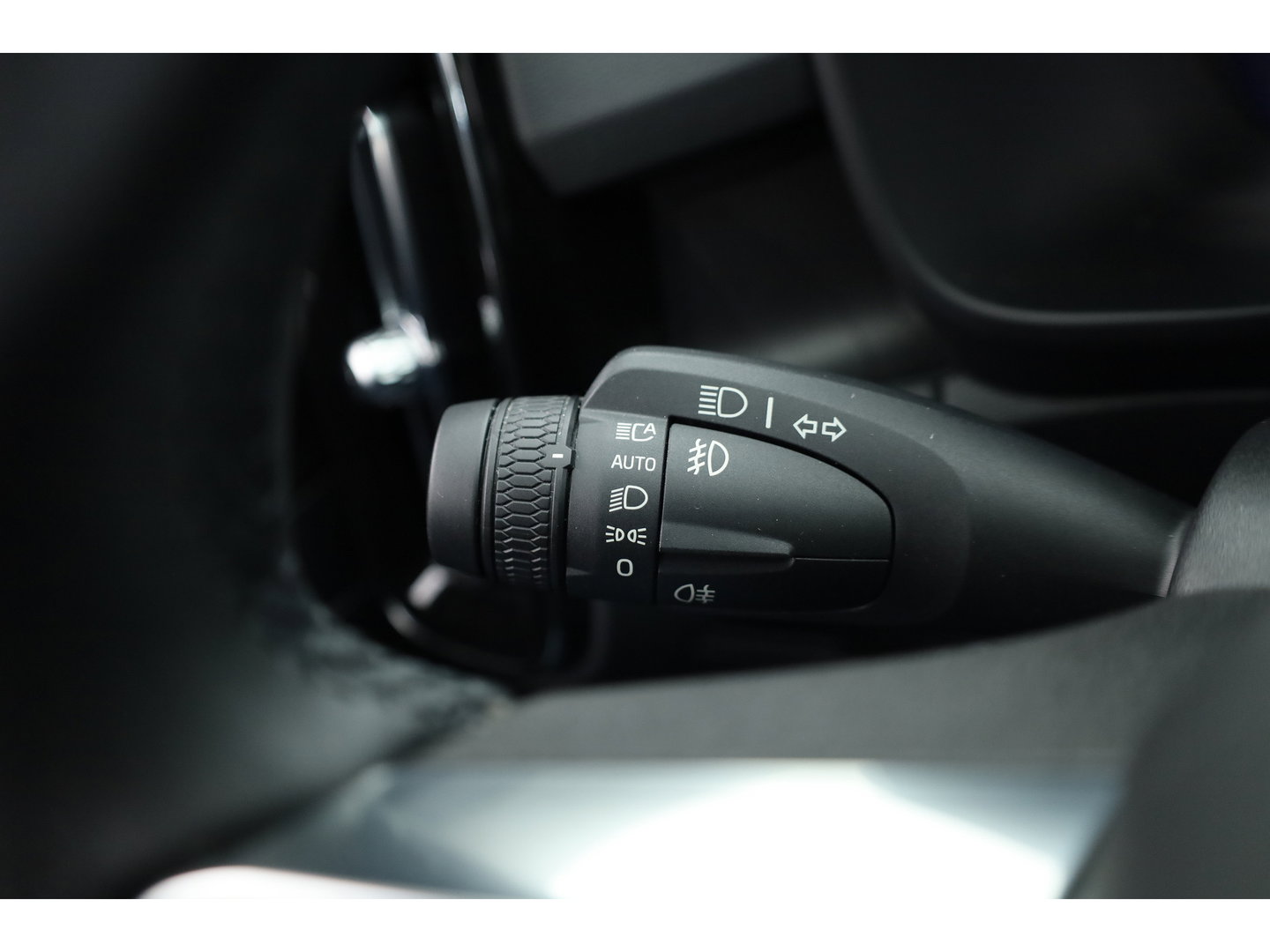 Volvo XC40 1.5 T5 Plug-in hybrid Plus Dark | SOH 91.4% | Pano | Elek. Trekhaak | Harman Kardon | Stoel-Stuurverw. | Camera | Memory