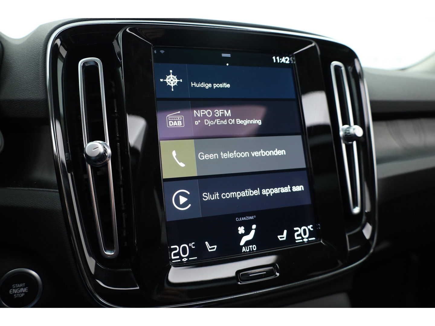 Volvo XC40 1.5 T5 Plug-in hybrid Plus Dark | SOH 91.4% | Pano | Elek. Trekhaak | Harman Kardon | Stoel-Stuurverw. | Camera | Memory