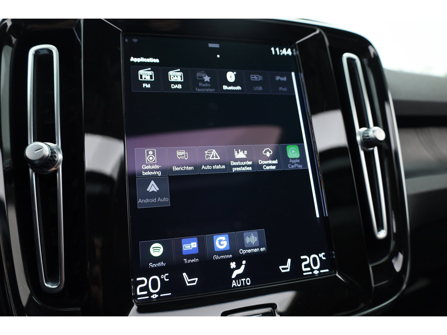 Volvo XC40 1.5 T5 Plug-in hybrid Plus Dark | SOH 91.4% | Pano | Elek. Trekhaak | Harman Kardon | Stoel-Stuurverw. | Camera | Memory