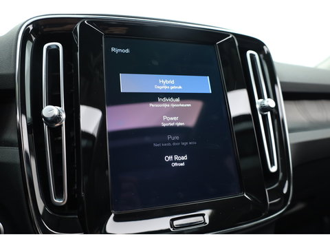 Volvo XC40 1.5 T5 Plug-in hybrid Plus Dark | SOH 91.4% | Pano | Elek. Trekhaak | Harman Kardon | Stoel-Stuurverw. | Camera | Memory