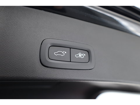 Volvo XC40 1.5 T5 Plug-in hybrid Plus Dark | SOH 91.4% | Pano | Elek. Trekhaak | Harman Kardon | Stoel-Stuurverw. | Camera | Memory