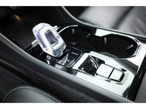 Volvo XC40 1.5 T5 Plug-in hybrid Plus Dark | SOH 91.4% | Pano | Elek. Trekhaak | Harman Kardon | Stoel-Stuurverw. | Camera | Memory