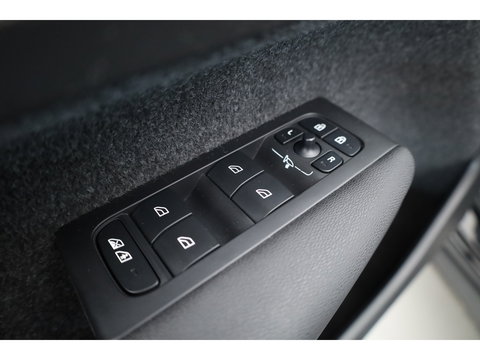 Volvo XC40 1.5 T5 Plug-in hybrid Plus Dark | SOH 91.4% | Pano | Elek. Trekhaak | Harman Kardon | Stoel-Stuurverw. | Camera | Memory