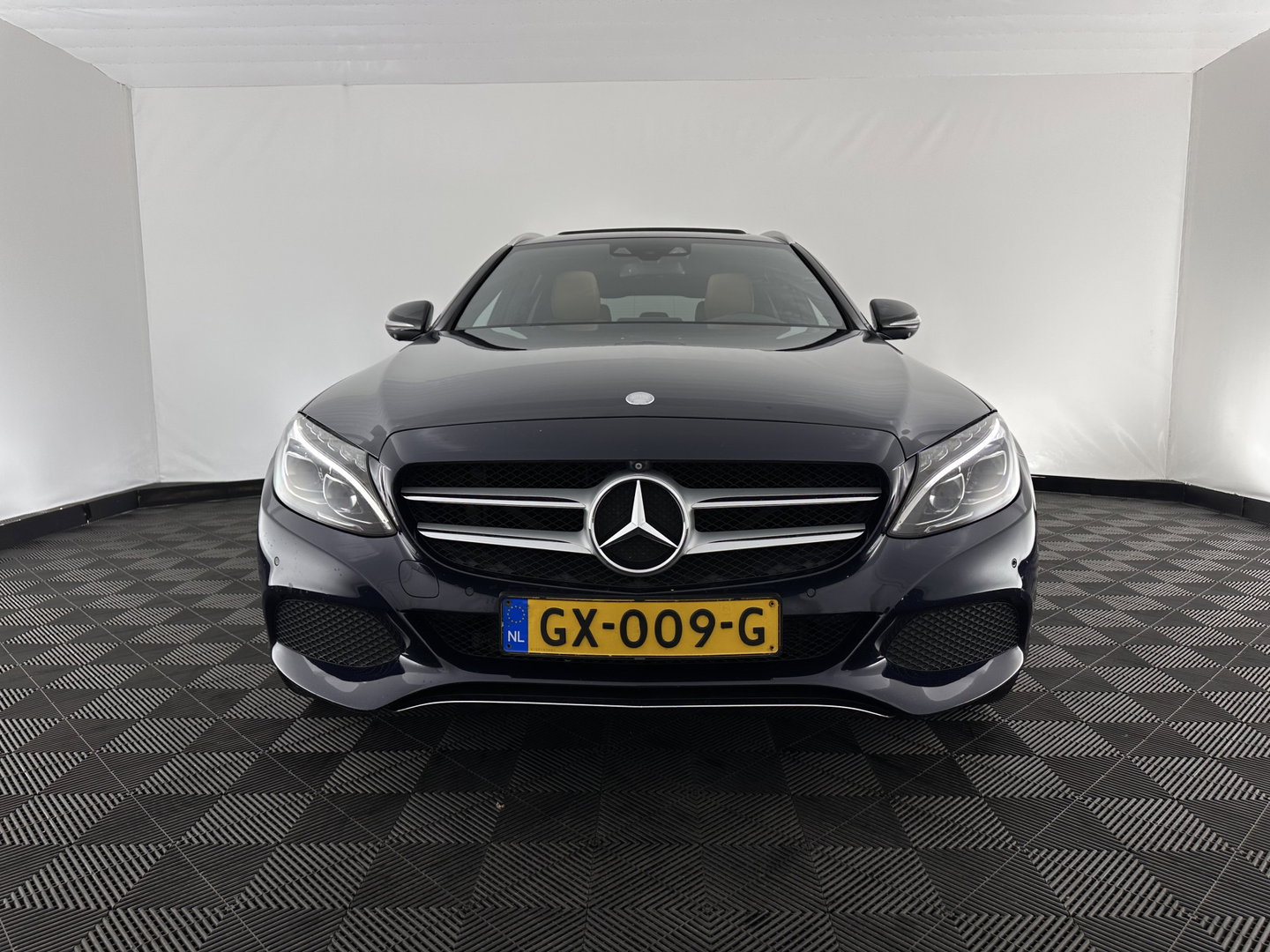 Mercedes-Benz C-Klasse Estate 350 e Lease Edition (Plug-In) Aut. *PANO | LEATHER | TOPVIEW | BURMESTER | AIRMATIC | HEAD-UP | FULL-LED | HEATED-SPORTSEATS | NAVI-FULLMAP | ECC | TOWBAR | PDC | SHIFTPADDLES | CRUISE | 18''ALU *