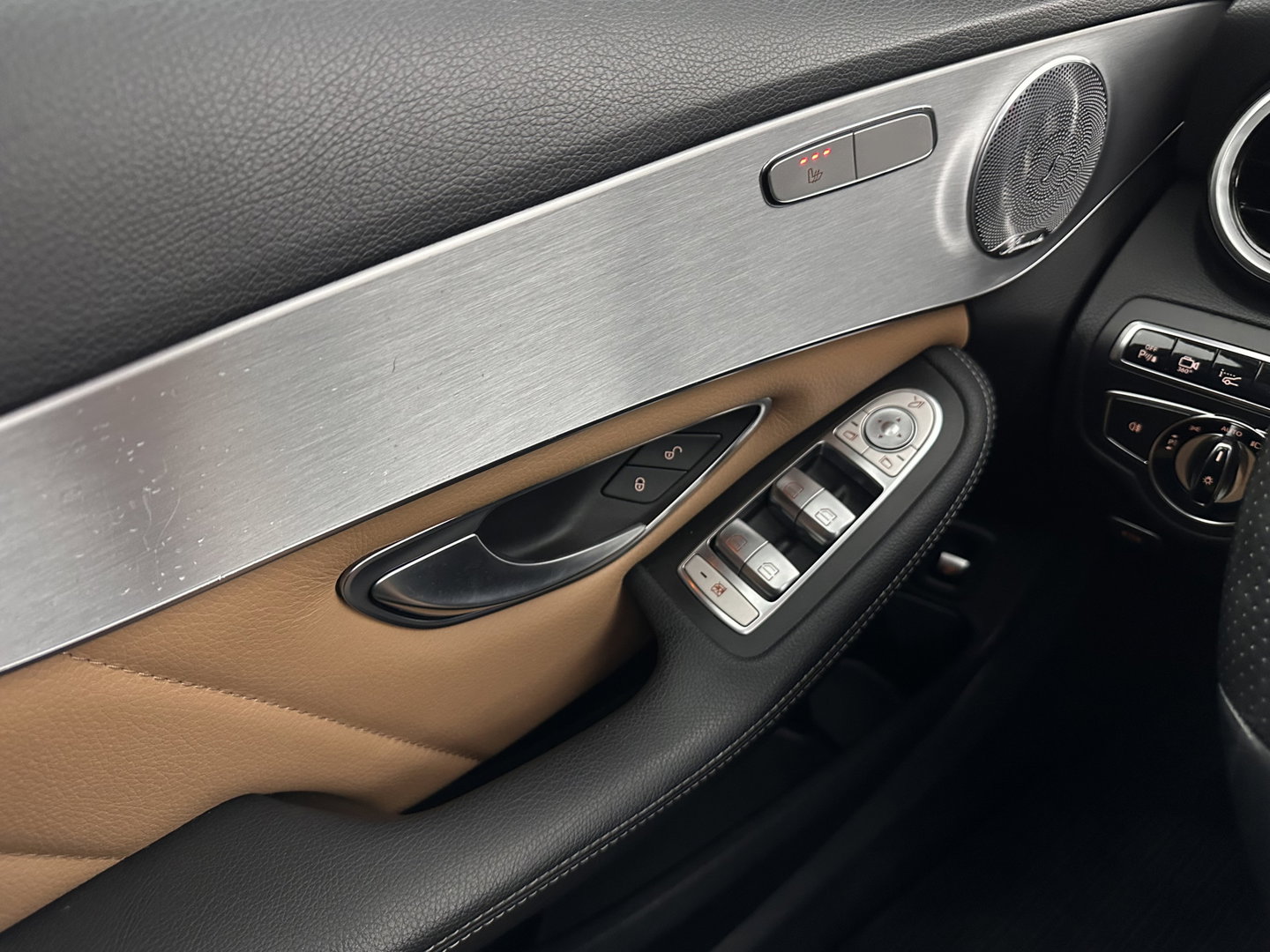 Mercedes-Benz C-Klasse Estate 350 e Lease Edition Aut. *PANO | HEAD-UP | TOP-VIEW | BURMESTER | AIRMATIC | LEATHER | FULL-LED | HEATED-SPORTSEATS | NAVI-FULLMAP | ECC | PDC | CRUISE | 18''ALU | TOWBAR*