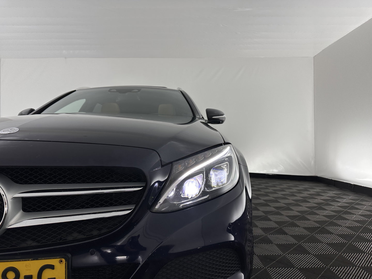 Mercedes-Benz C-Klasse Estate 350 e Lease Edition Aut. *PANO | HEAD-UP | TOP-VIEW | BURMESTER | AIRMATIC | LEATHER | FULL-LED | HEATED-SPORTSEATS | NAVI-FULLMAP | ECC | PDC | CRUISE | 18''ALU | TOWBAR*