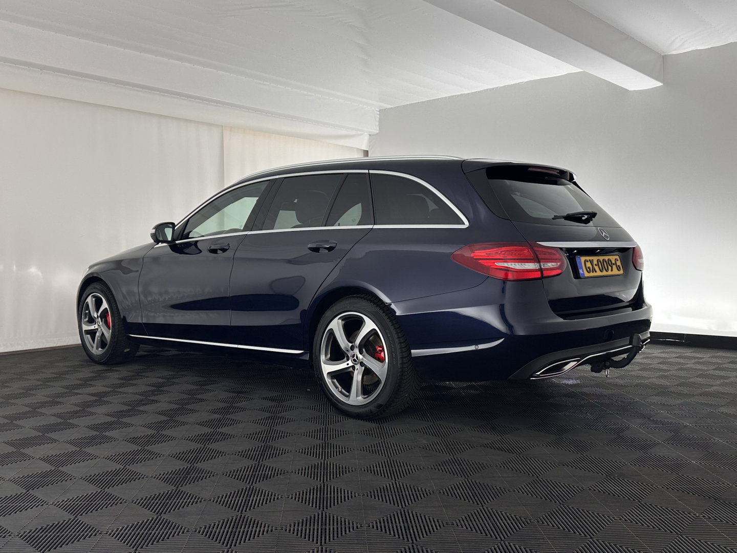 Mercedes-Benz C-Klasse Estate 350 e Lease Edition (Plug-In) Aut. *PANO | LEATHER | TOPVIEW | BURMESTER | AIRMATIC | HEAD-UP | FULL-LED | HEATED-SPORTSEATS | NAVI-FULLMAP | ECC | TOWBAR | PDC | SHIFTPADDLES | CRUISE | 18''ALU *