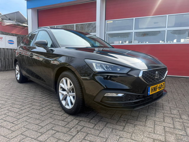 SEAT Leon - Sportstourer 1.0 eTSI 111 PK | Style Business Intense | 42.692 km | Navigatie | Full LED |