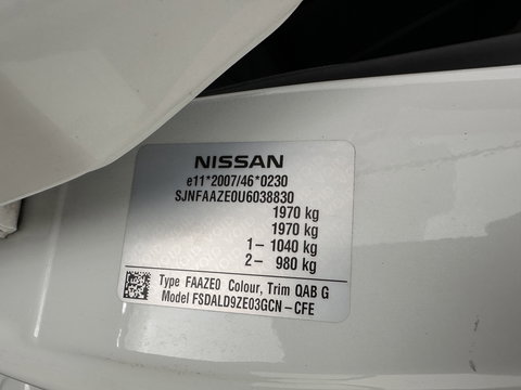 Nissan Leaf Acenta 30 kWh (INCL-BTW) *HEATPUMP | NAVI-FULLMAP | MICROFIBRE | DAB | CAMERA | DIGI-COCKPIT | KEYLESS | CRUISE | DIGI-COCKPIT | HEATED-COMFORTSEATS | PRIVACYGLASS | KEYLESS | 16"ALU*