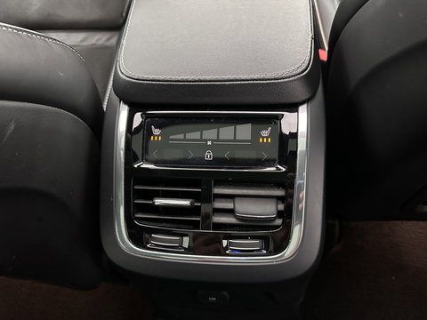 Volvo XC90 2.0 T8 Recharge AWD R-Design Black Pack [ 7-Pers. ] Aut. *PANO | LEATHER-ALCANTARA | FULL-LED | MEMORY-PACK | BOWERS&WILKINS | BLINDSPOT | KEYLESS | DIGI-COCKPIT | NAVI-FULLMAP | PRIVACYGLASS | HEATED-SPORTSEATS | TOWBAR | 22''ALU*
