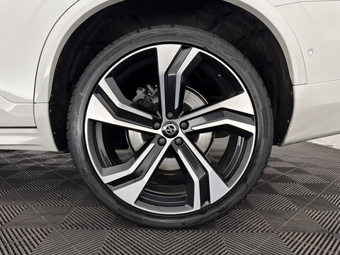 Volvo XC90 2.0 T8 Recharge AWD R-Design Black Pack [ 7-Pers. ] Aut. *PANO | LEATHER-ALCANTARA | FULL-LED | MEMORY-PACK | BOWERS&WILKINS | BLINDSPOT | KEYLESS | DIGI-COCKPIT | NAVI-FULLMAP | PRIVACYGLASS | HEATED-SPORTSEATS | TOWBAR | 22''ALU*