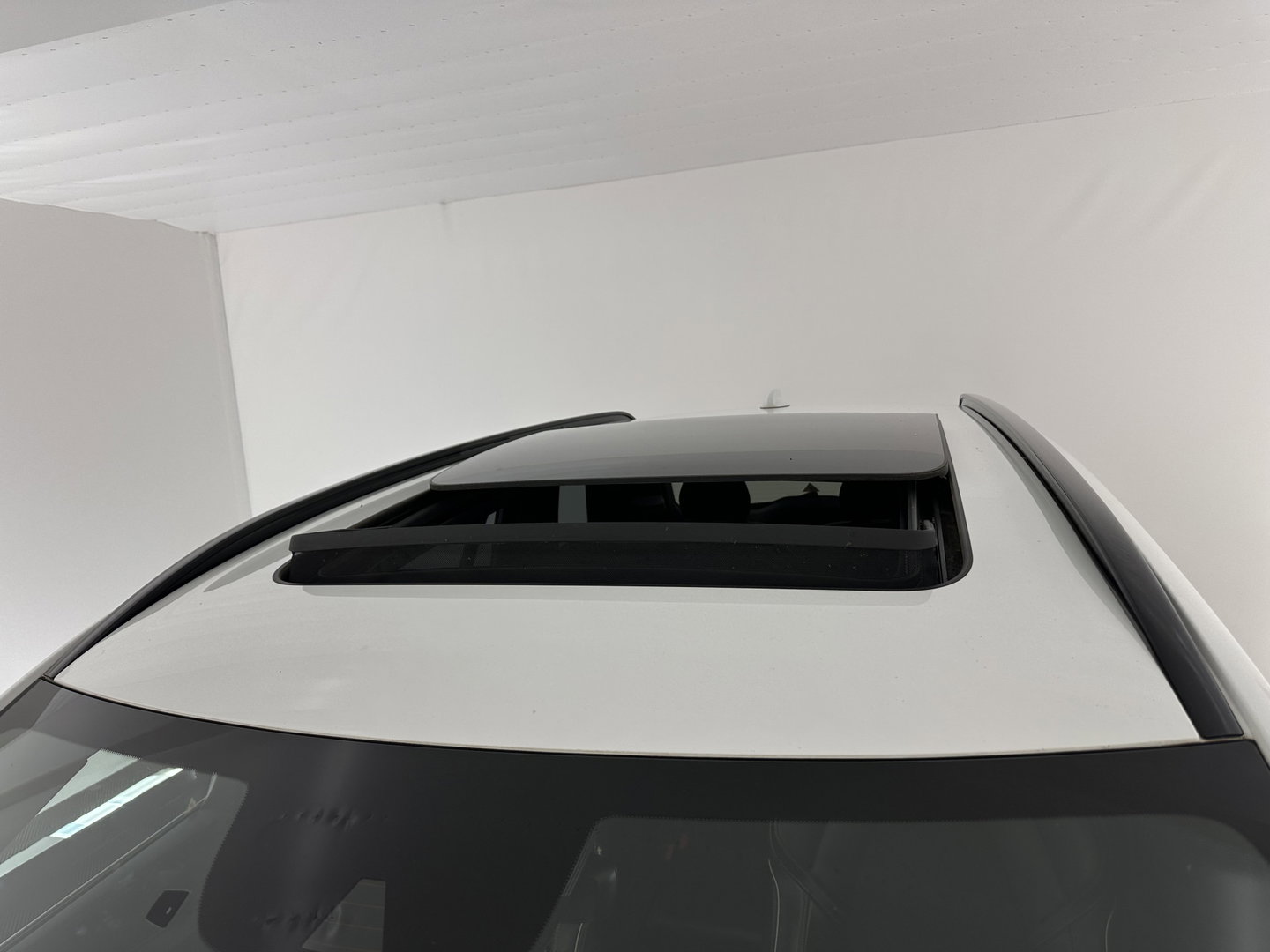 Volvo XC90 2.0 T8 Recharge AWD R-Design Black Pack [ 7-Pers. ] Aut. *PANO | LEATHER-ALCANTARA | FULL-LED | MEMORY-PACK | BOWERS&WILKINS | BLINDSPOT | KEYLESS | DIGI-COCKPIT | NAVI-FULLMAP | PRIVACYGLASS | HEATED-SPORTSEATS | TOWBAR | 22''ALU*