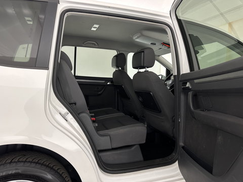 Volkswagen Touran 2.0 TDI Comfortline BlueMotion Aut. *AIRCO | CRUISE | CARPLAY | PDC | SIDE-BARS | PRIVACY-GLASS*