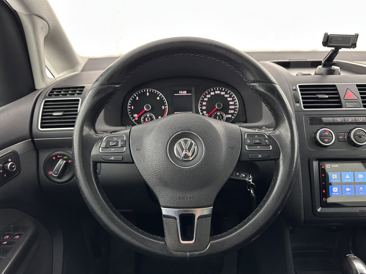 Volkswagen Touran 2.0 TDI Comfortline BlueMotion Aut. *AIRCO | CRUISE | CARPLAY | PDC | SIDE-BARS | PRIVACY-GLASS*