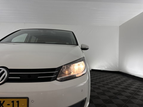 Volkswagen Touran 2.0 TDI Comfortline BlueMotion Aut. *AIRCO | CRUISE | CARPLAY | PDC | SIDE-BARS | PRIVACY-GLASS*