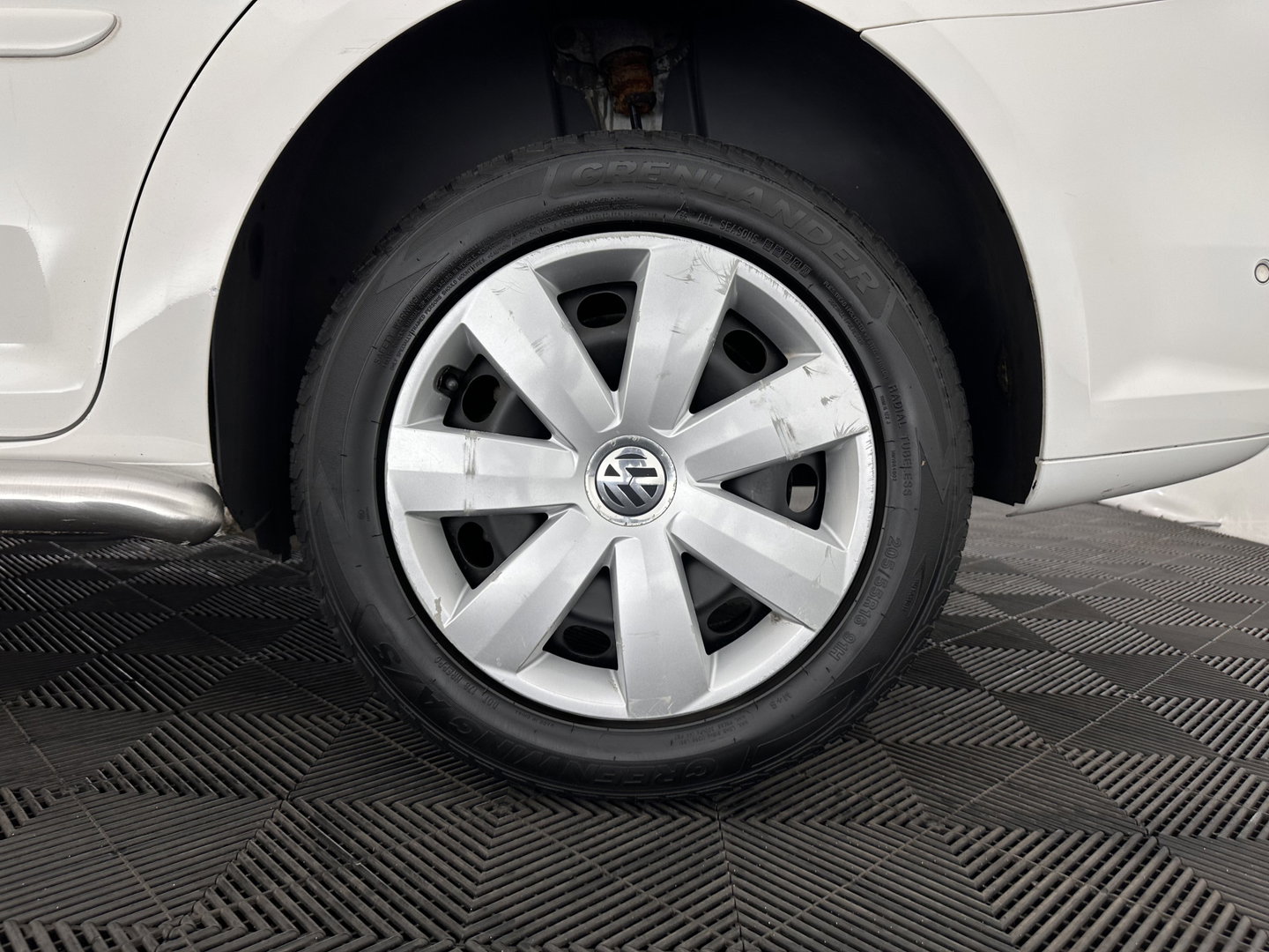 Volkswagen Touran 2.0 TDI Comfortline BlueMotion Aut. *AIRCO | CRUISE | CARPLAY | PDC | SIDE-BARS | PRIVACY-GLASS*