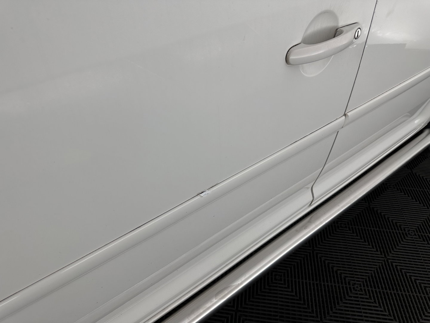 Volkswagen Touran 2.0 TDI Comfortline BlueMotion Aut. *AIRCO | CRUISE | CARPLAY | PDC | SIDE-BARS | PRIVACY-GLASS*