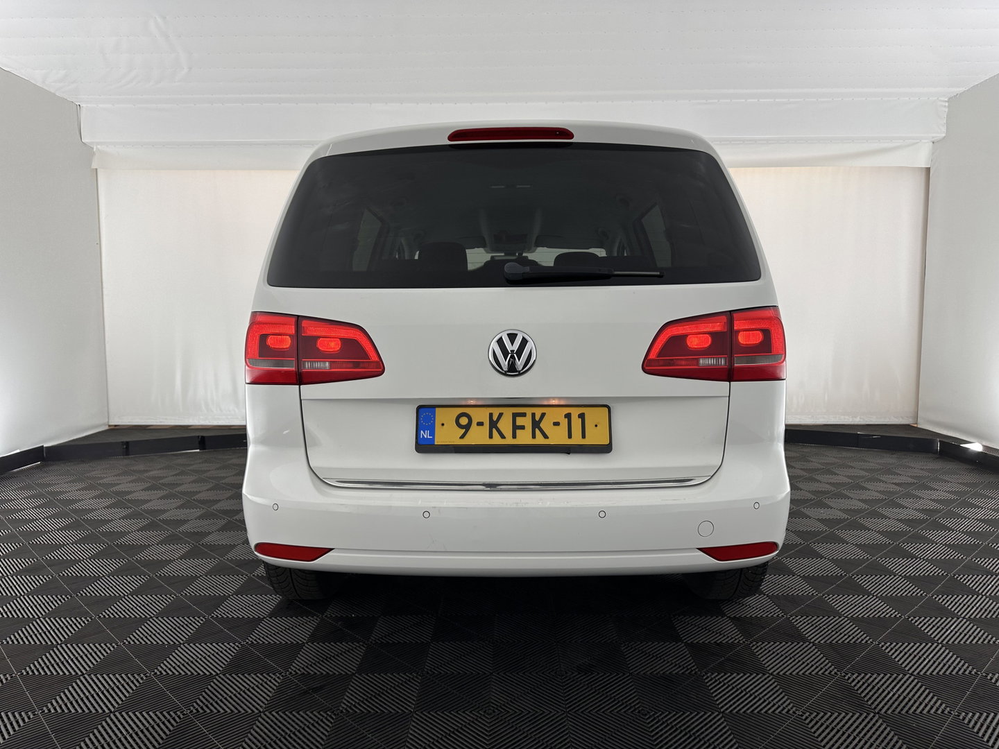 Volkswagen Touran 2.0 TDI Comfortline BlueMotion Aut. *AIRCO | CRUISE | CARPLAY | PDC | SIDE-BARS | PRIVACY-GLASS*