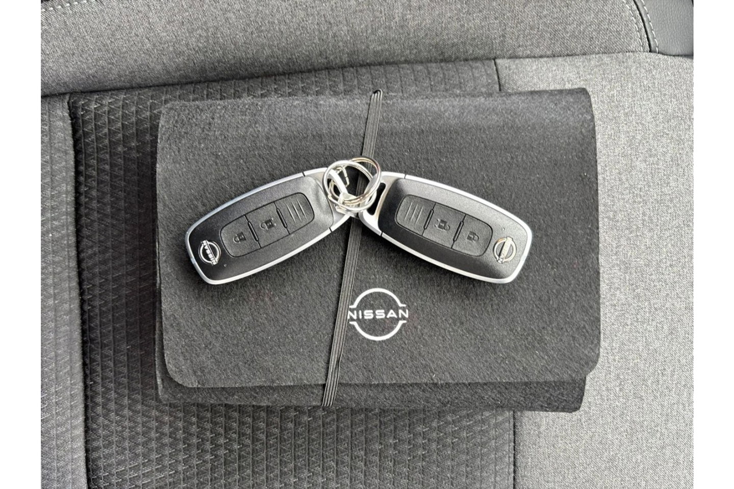 Nissan QASHQAI 1.3 MHEV X N-CONNECTA AUTOMAAT AIRCO NAVI WIDESCREEN CAMERA360GR.