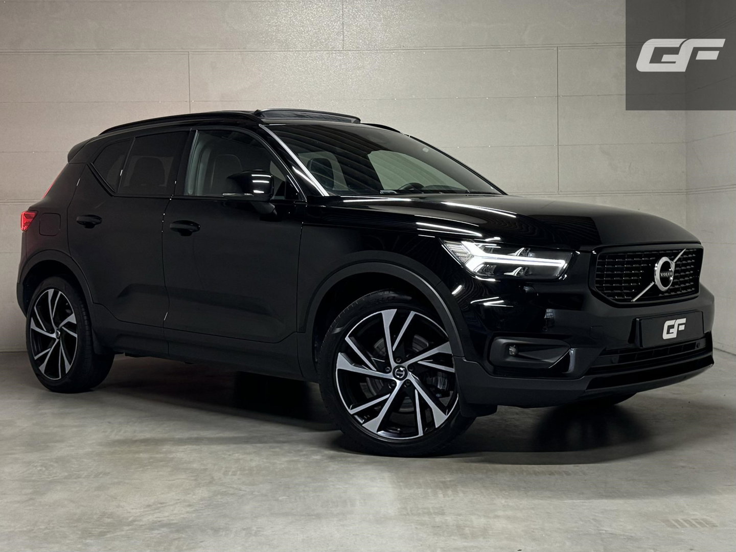 Volvo XC40 1.5 T5 Recharge R-Design Pano H/K Carplay