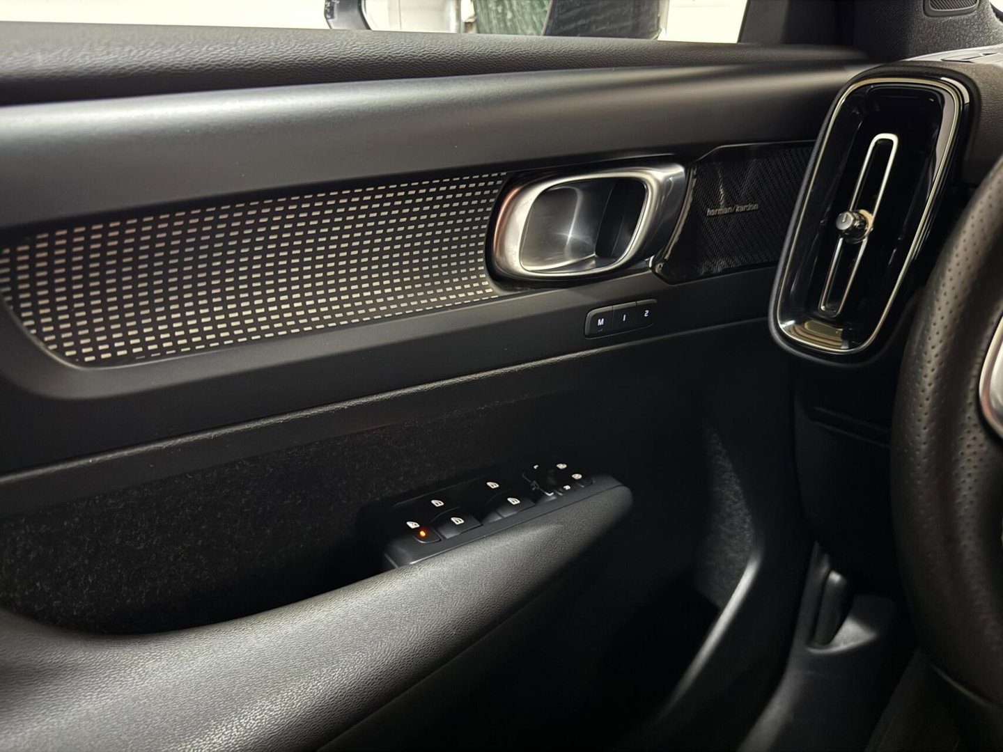 Volvo XC40 1.5 T5 Recharge R-Design Pano H/K Carplay