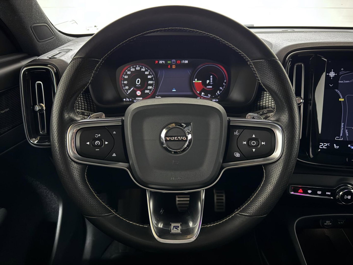 Volvo XC40 1.5 T5 Recharge R-Design Pano H/K Carplay