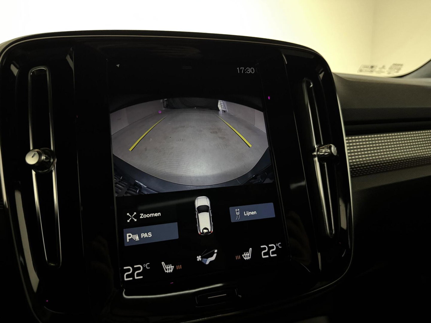 Volvo XC40 1.5 T5 Recharge R-Design Pano H/K Carplay