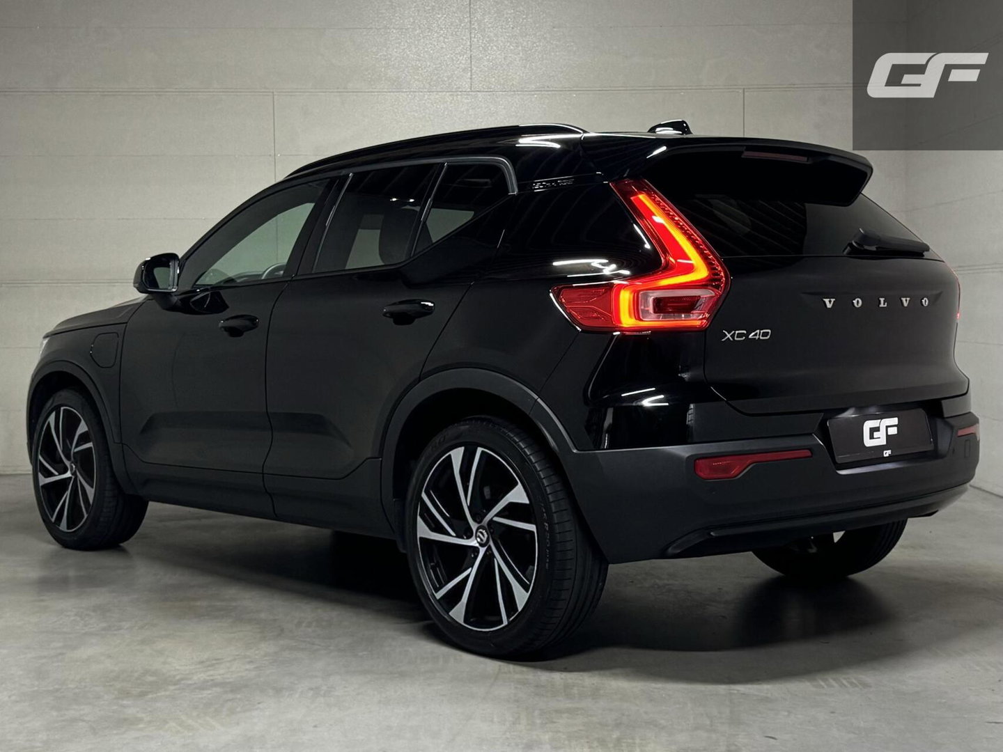Volvo XC40 1.5 T5 Recharge R-Design Pano H/K Carplay