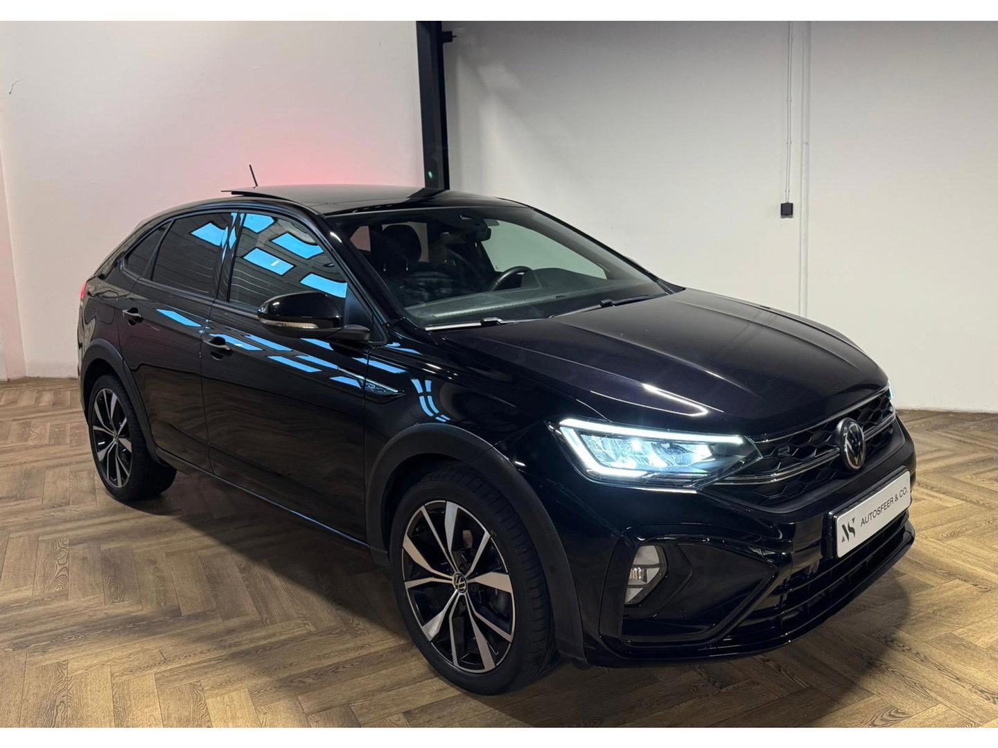 Volkswagen Taigo 1.0 TSI R-Line PANO KEYLESS CAM