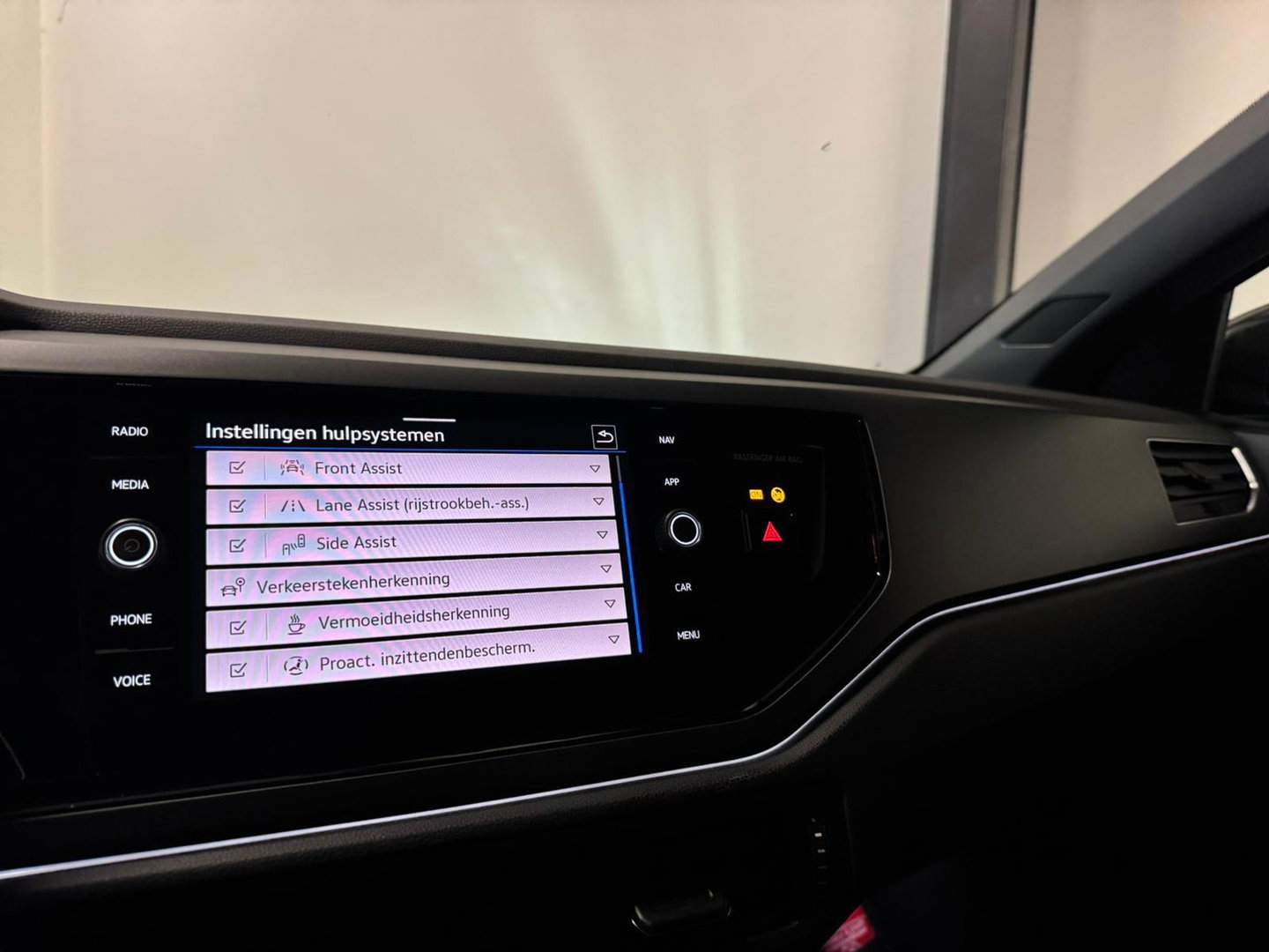 Volkswagen Taigo 1.0 TSI R-Line PANO KEYLESS CAM