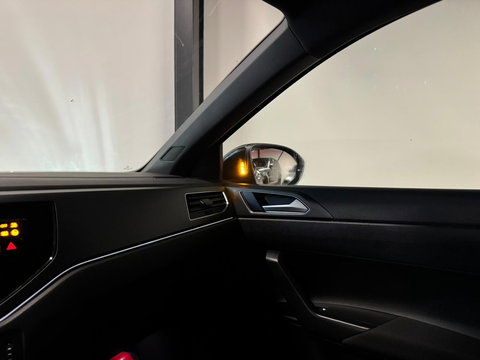 Volkswagen Taigo 1.0 TSI R-Line PANO KEYLESS CAM