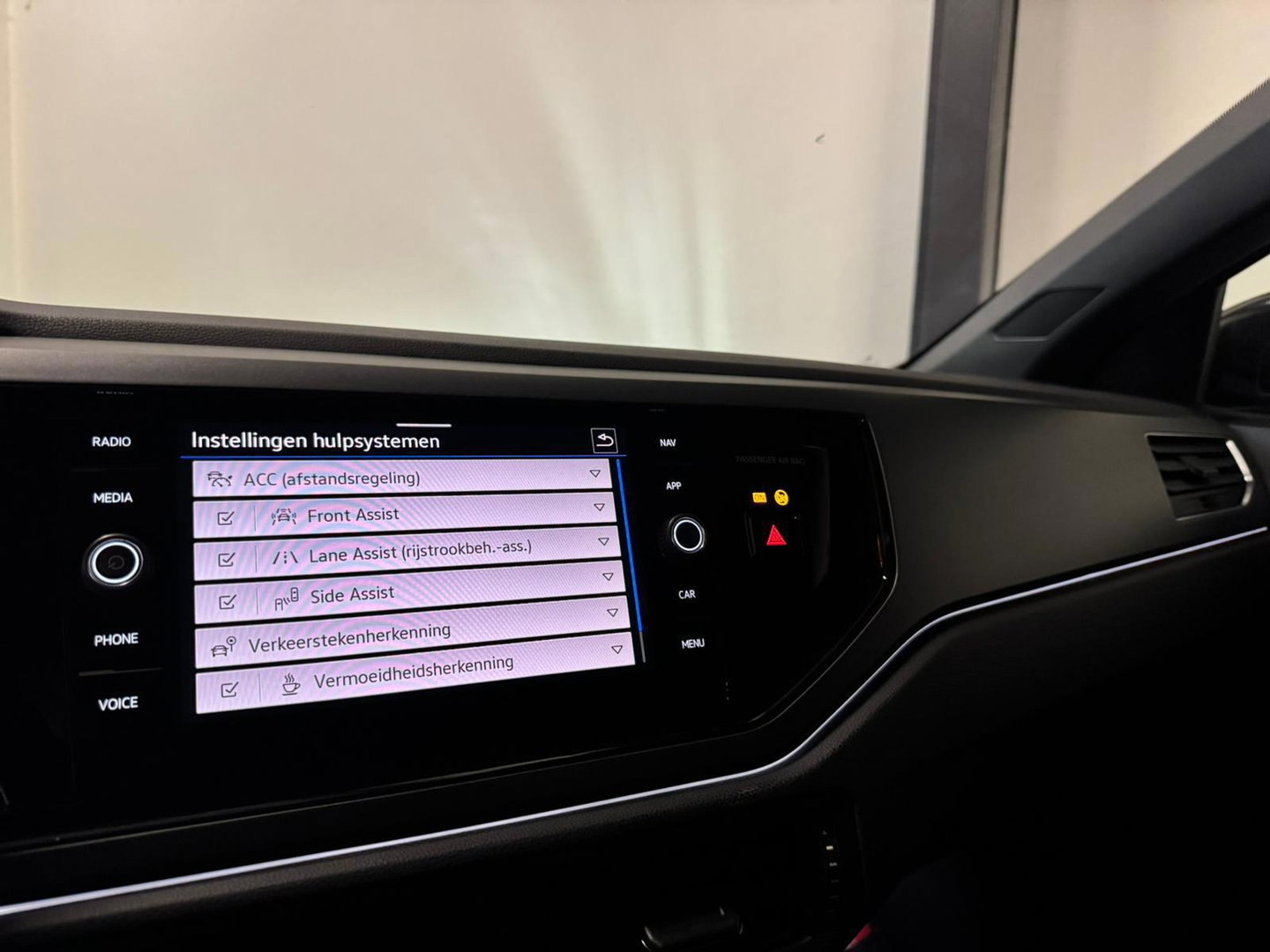 Volkswagen Taigo 1.0 TSI R-Line PANO KEYLESS CAM