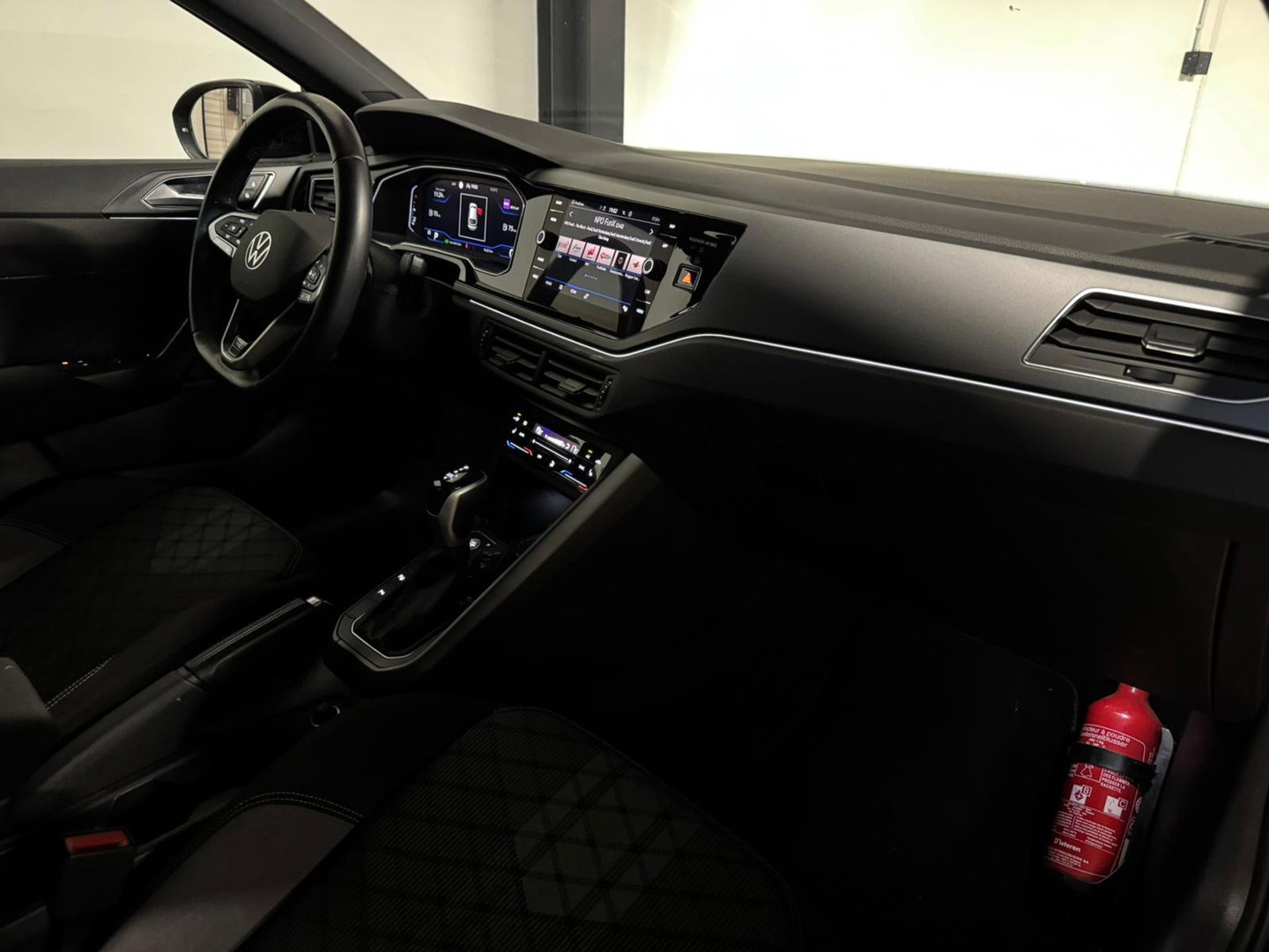 Volkswagen Taigo 1.0 TSI R-Line PANO KEYLESS CAM