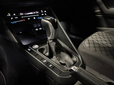 Volkswagen Taigo 1.0 TSI R-Line PANO KEYLESS CAM