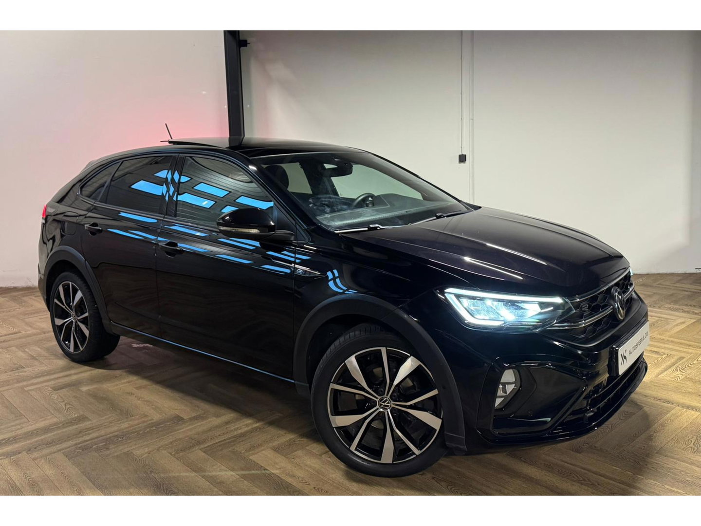 Volkswagen Taigo 1.0 TSI R-Line PANO KEYLESS CAM